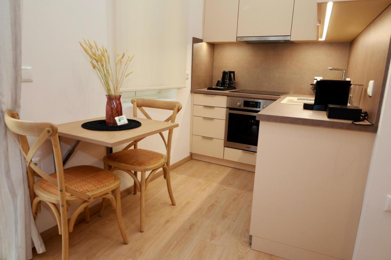 Platanos House Apartment Plomari ภายนอก รูปภาพ